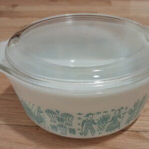 Vintage Pyrex Amish Butterprint Dish with Lid